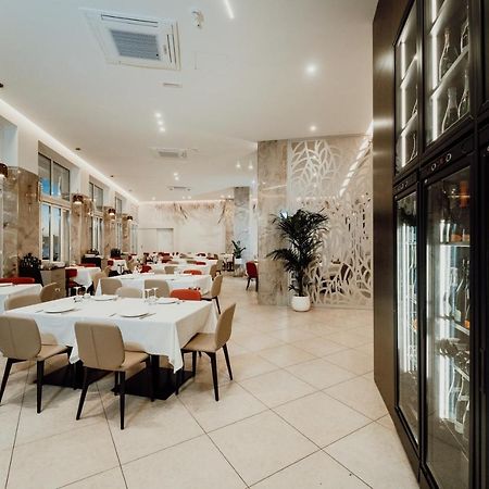 פורטו צ'זראו Hotel Falli מראה חיצוני תמונה