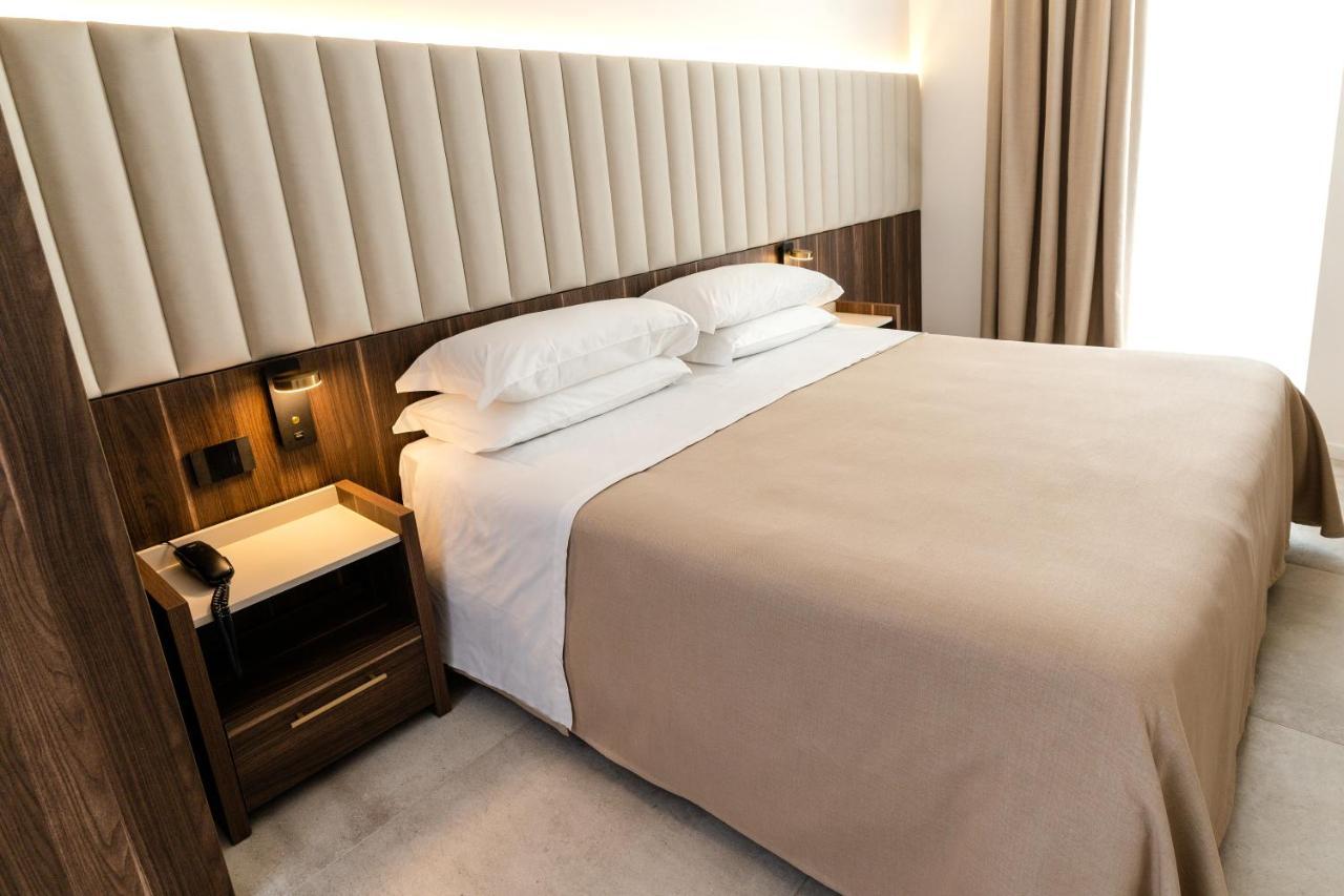 פורטו צ'זראו Hotel Falli מראה חיצוני תמונה