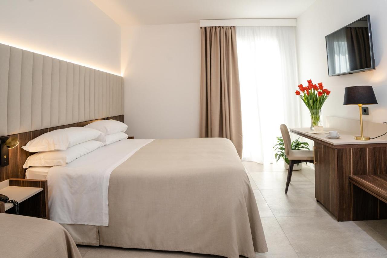 פורטו צ'זראו Hotel Falli מראה חיצוני תמונה