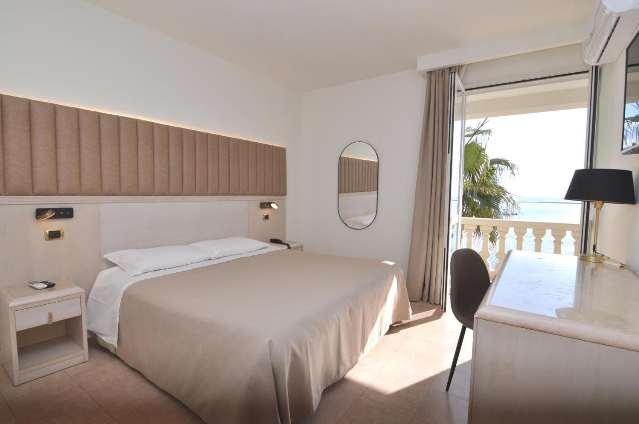 פורטו צ'זראו Hotel Falli מראה חיצוני תמונה